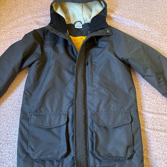 Passenger Alaska Recycled Black Hooded Jacket in S - Picture 1 of 10